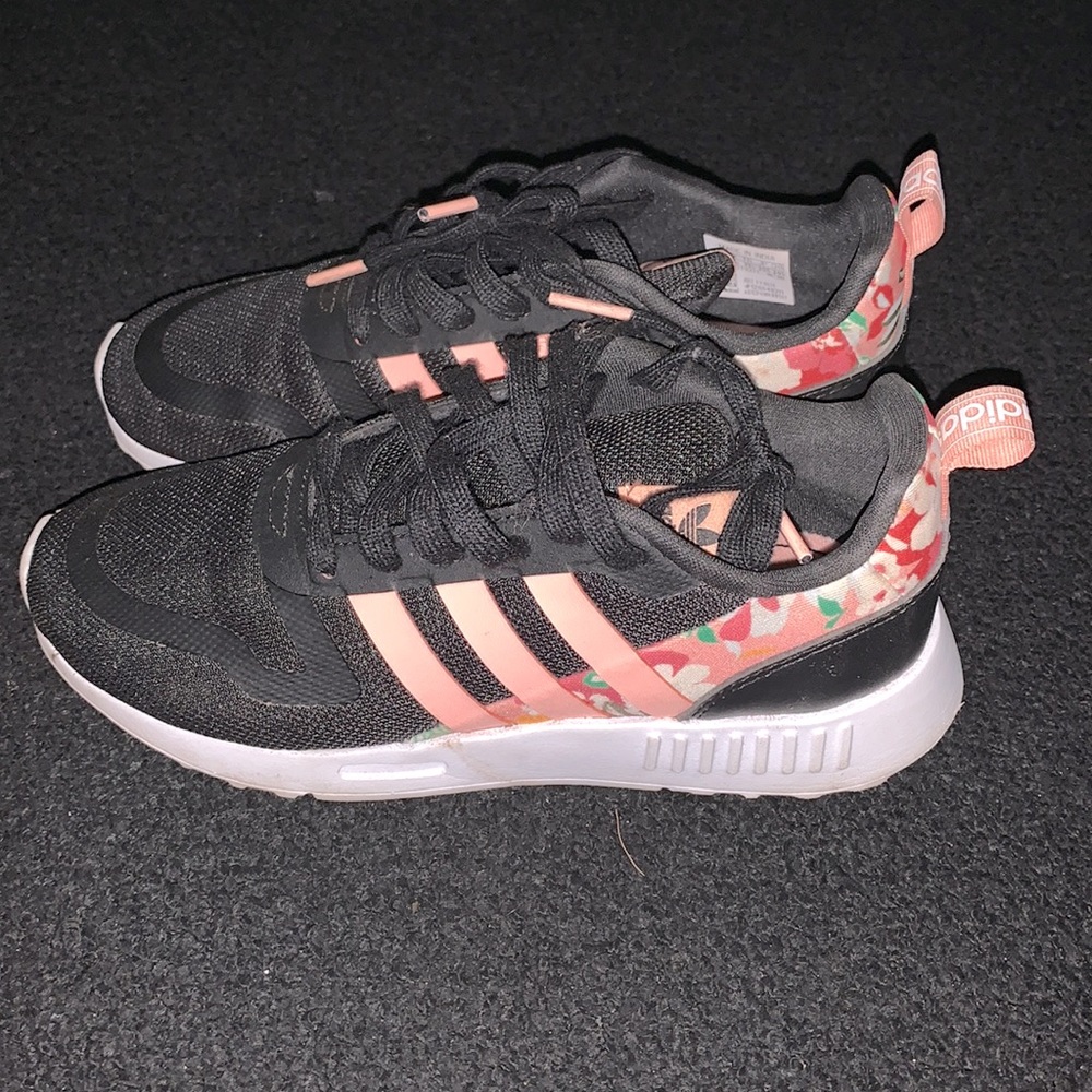 Girl’s adidas sneakers